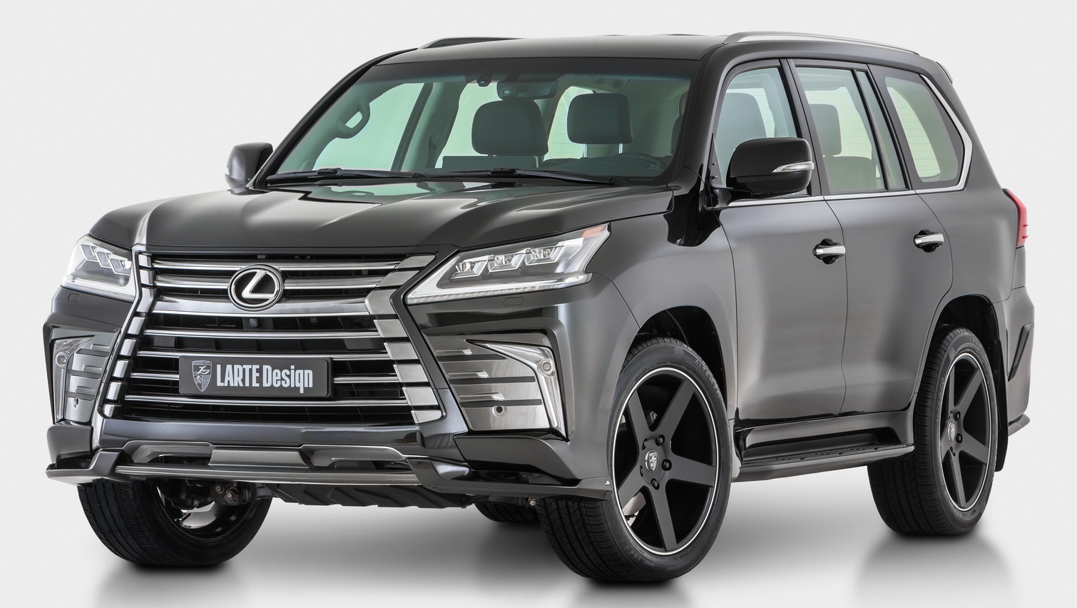 16-05-02-gallery-lexus-lx-larte-05